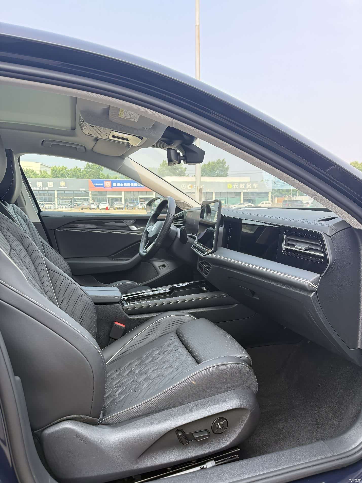 Volkswagen Magotan, 2024 все фото