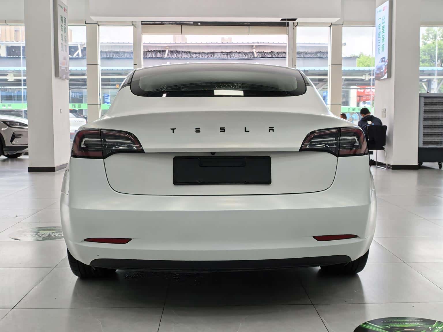 Tesla Model 3, 2021 11