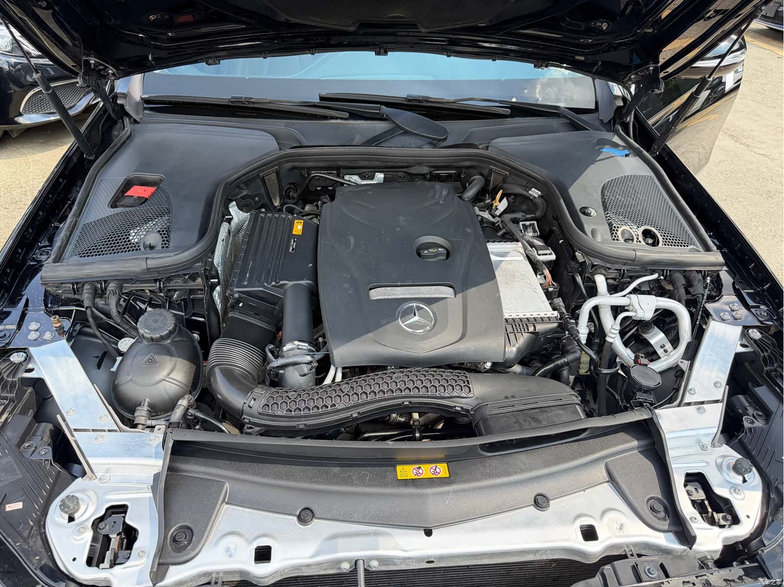 Mercedes-Benz E-Class, 2019 11