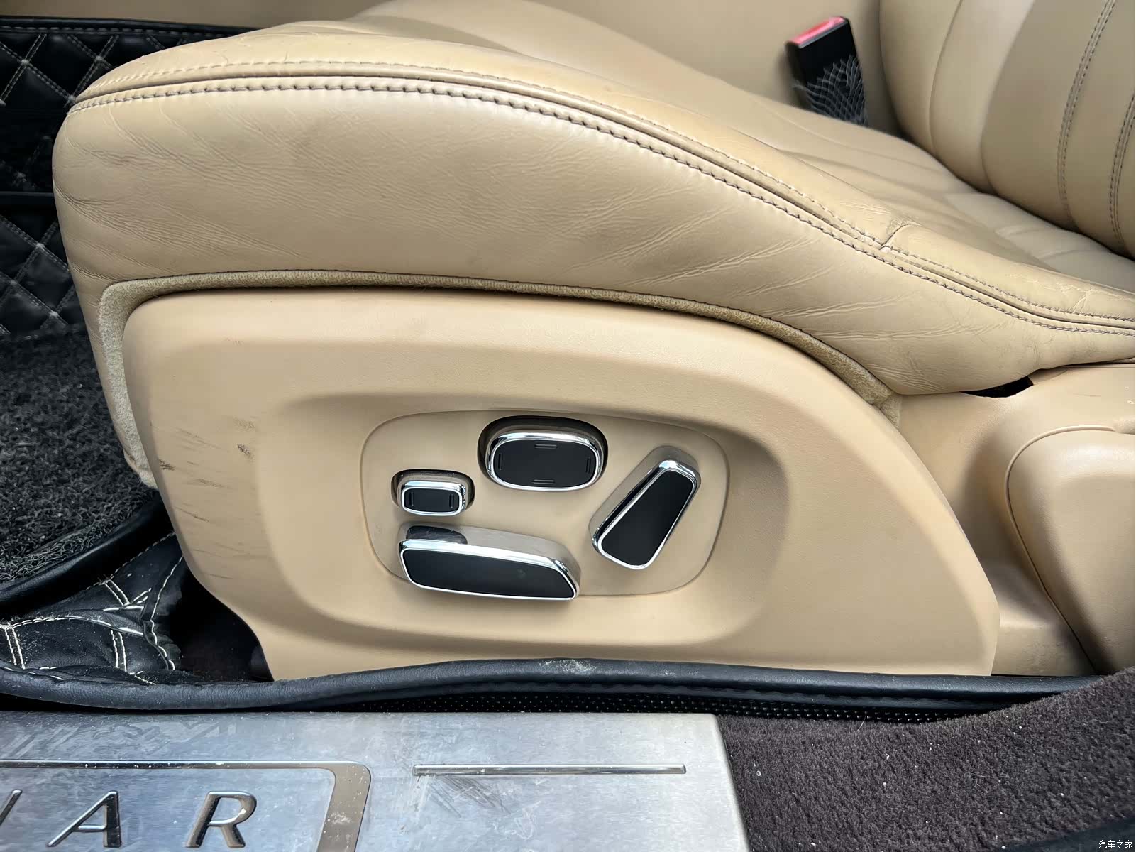 Jaguar XJ, 2011 23