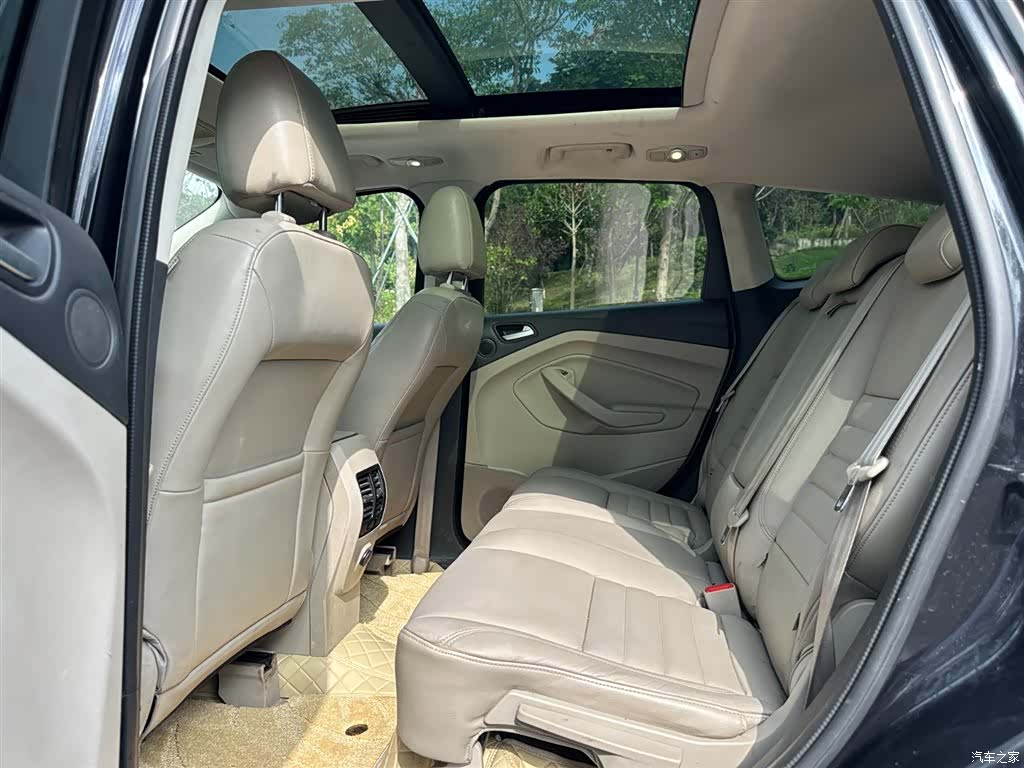 Ford Kuga, 2013 21