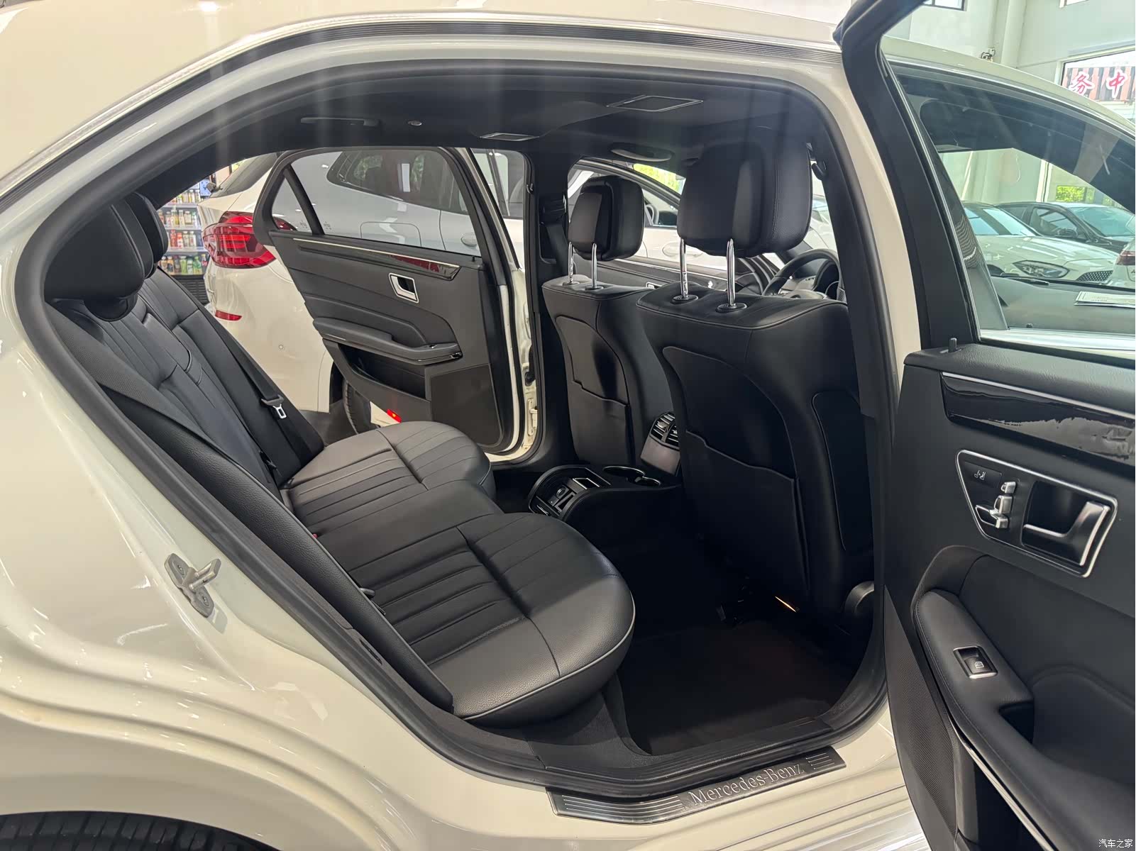 Mercedes-Benz E-Class, 2015 6