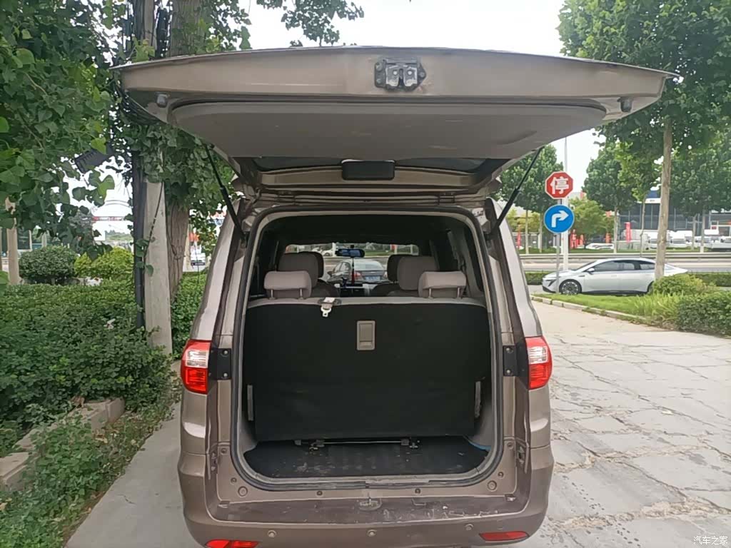 BAIC M20, 2016 19