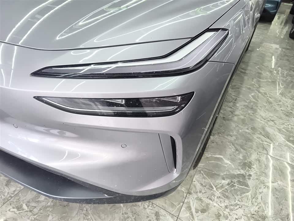 NIO L60