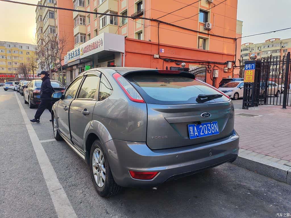 Ford Focus, 2009 6