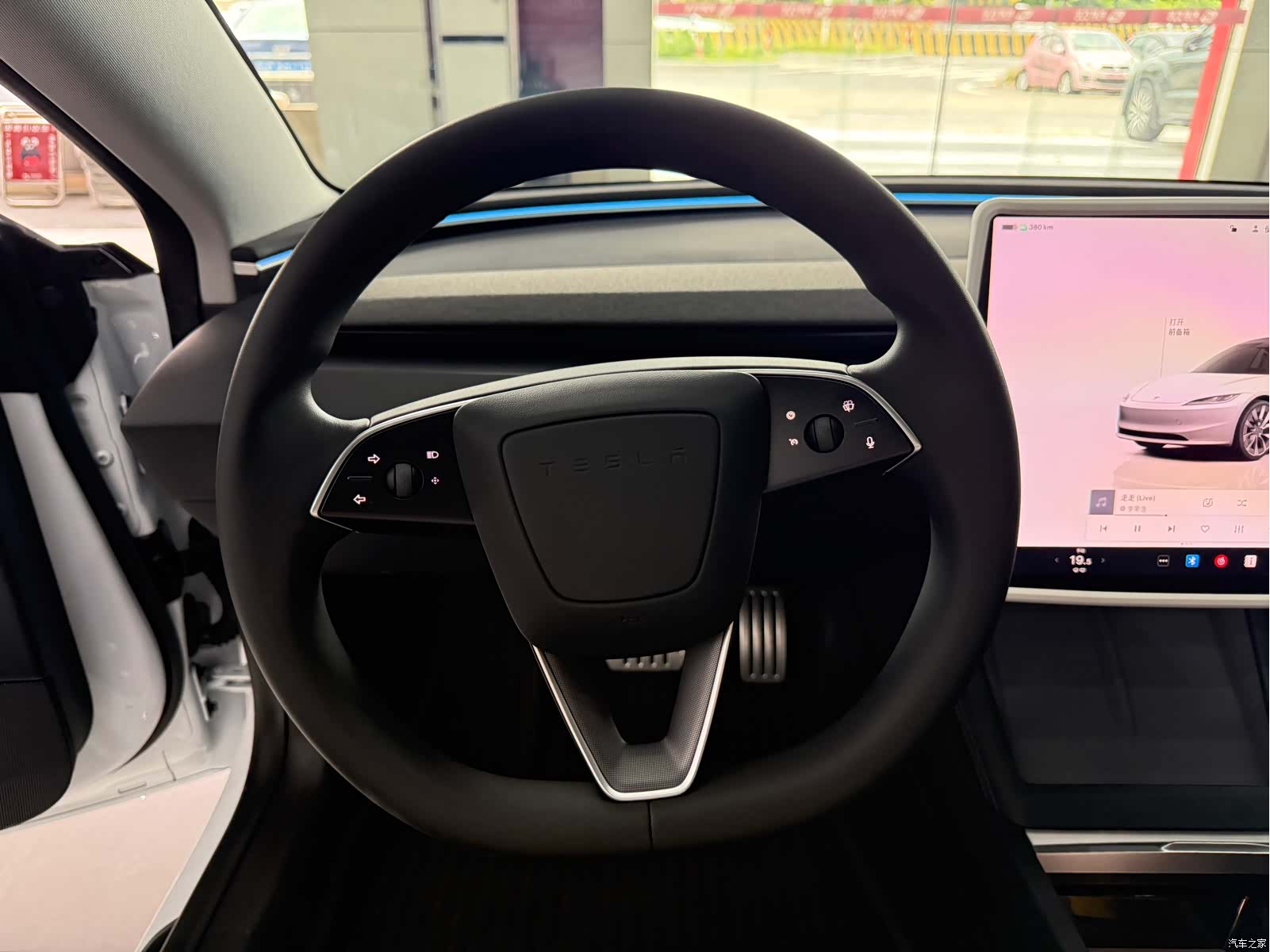 Tesla Model 3, 2025 13