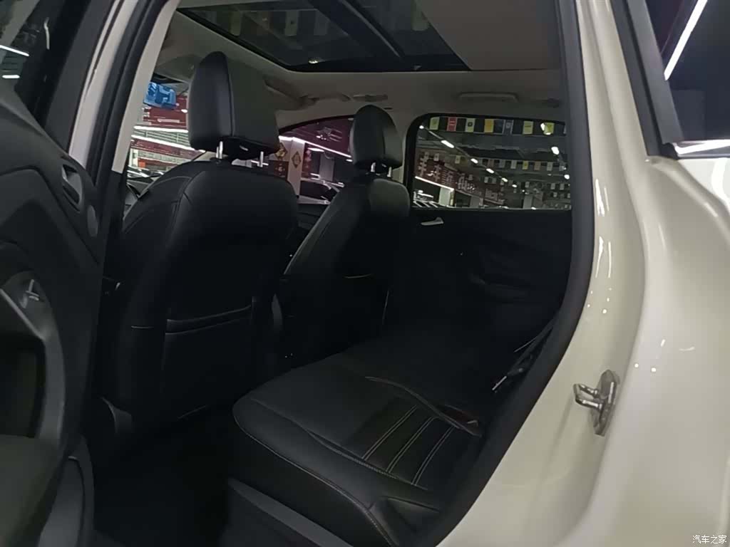Ford Kuga, 2017 17