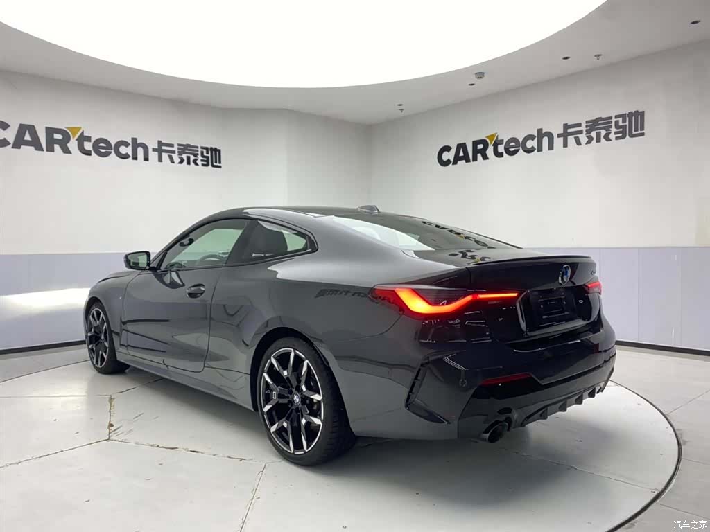 BMW 4 Series, 2026 7