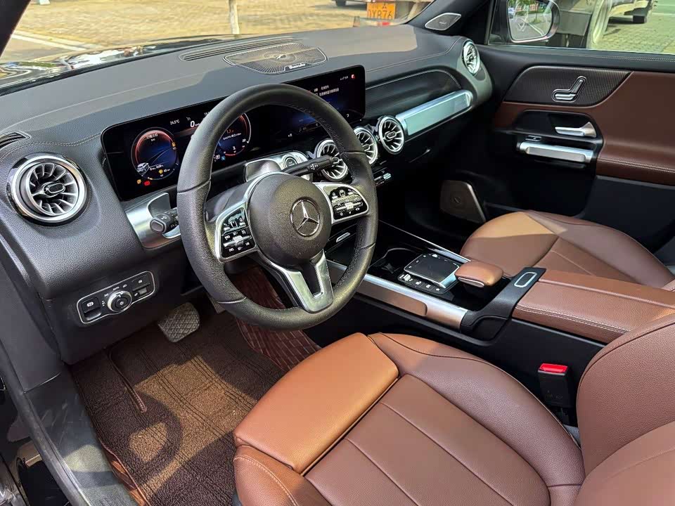 Mercedes-Benz GLB Mercedes-Benz GLB