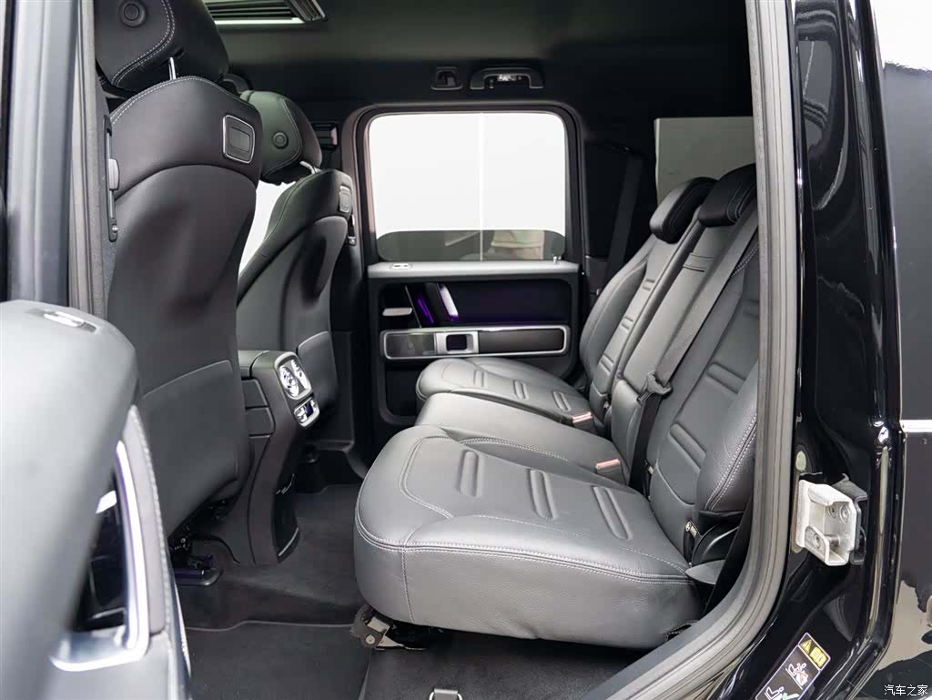 Mercedes-Benz G-Class, 2023 11