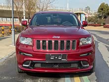 ����ŵ�� SRT 2013�� 6.4L SRT8 �źڰ�