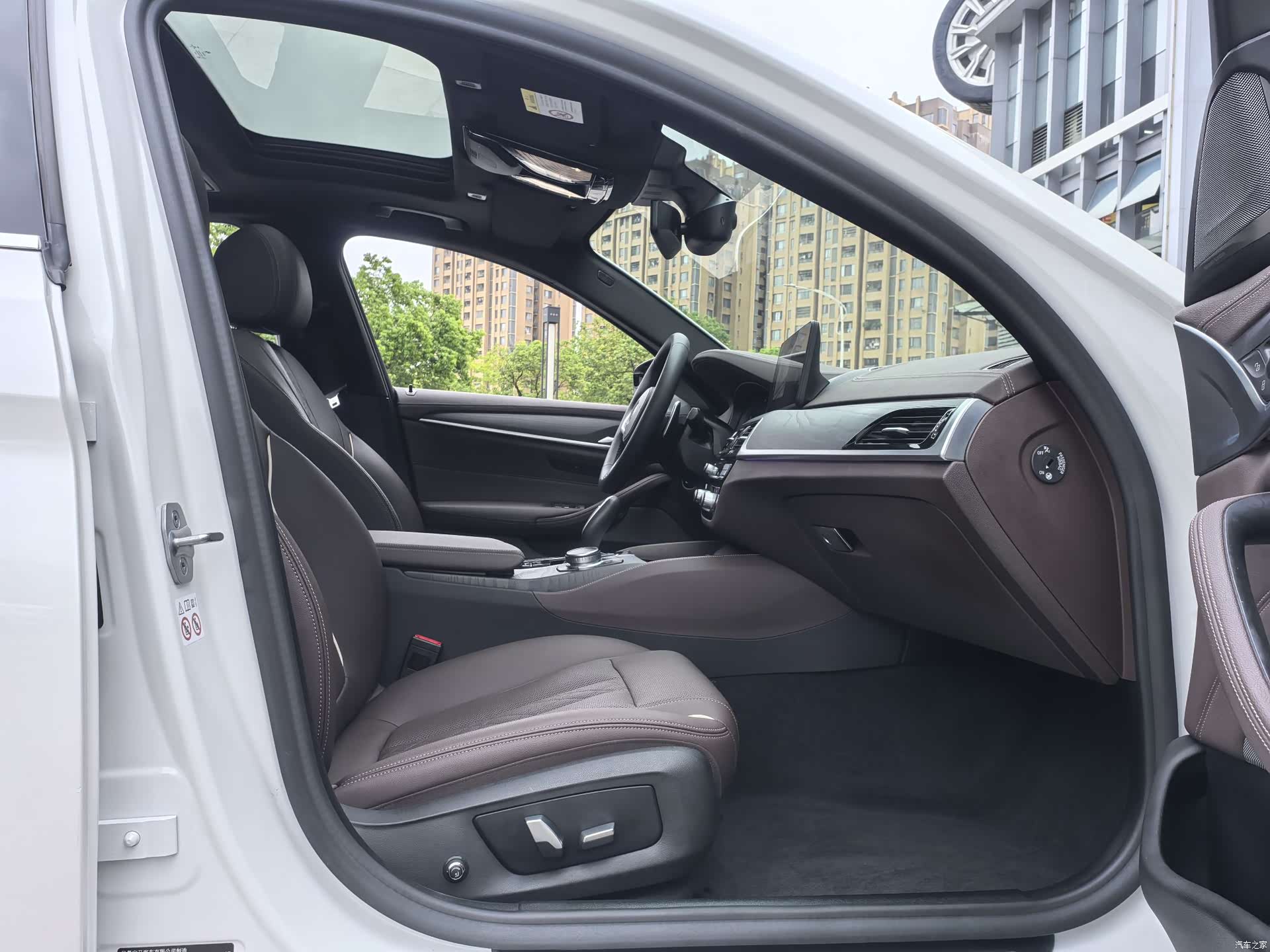 BMW 5 Series, 2021 11