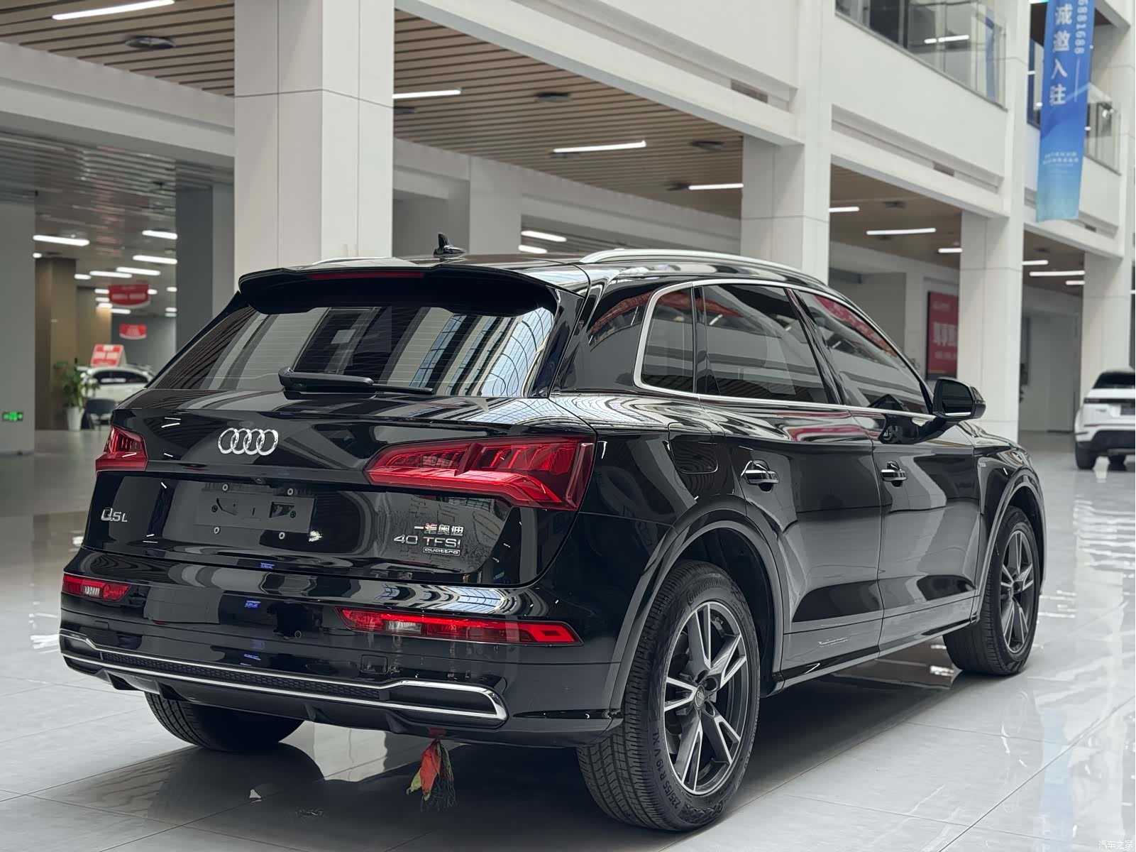 Audi Q5L, 2021 4