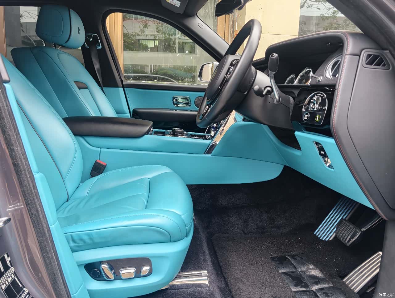 Rolls-Royce Cullinan, 2021 4