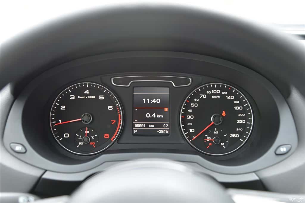 Audi Q3, 2015 11