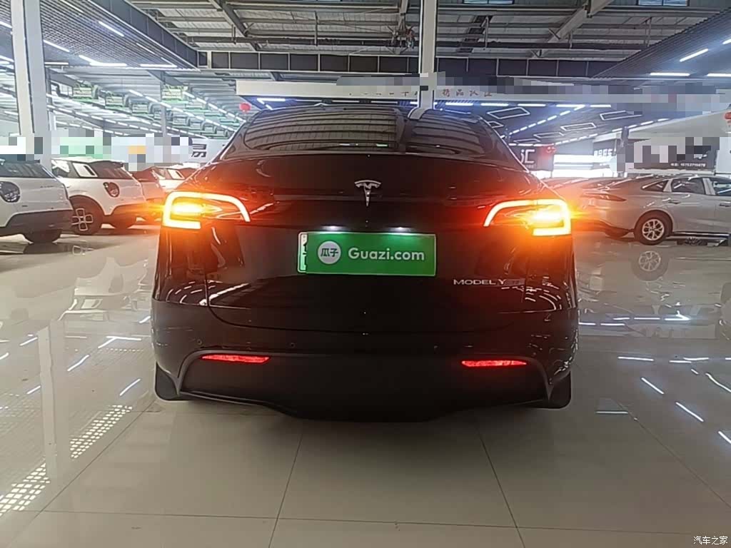 Tesla Model Y, 2023 6