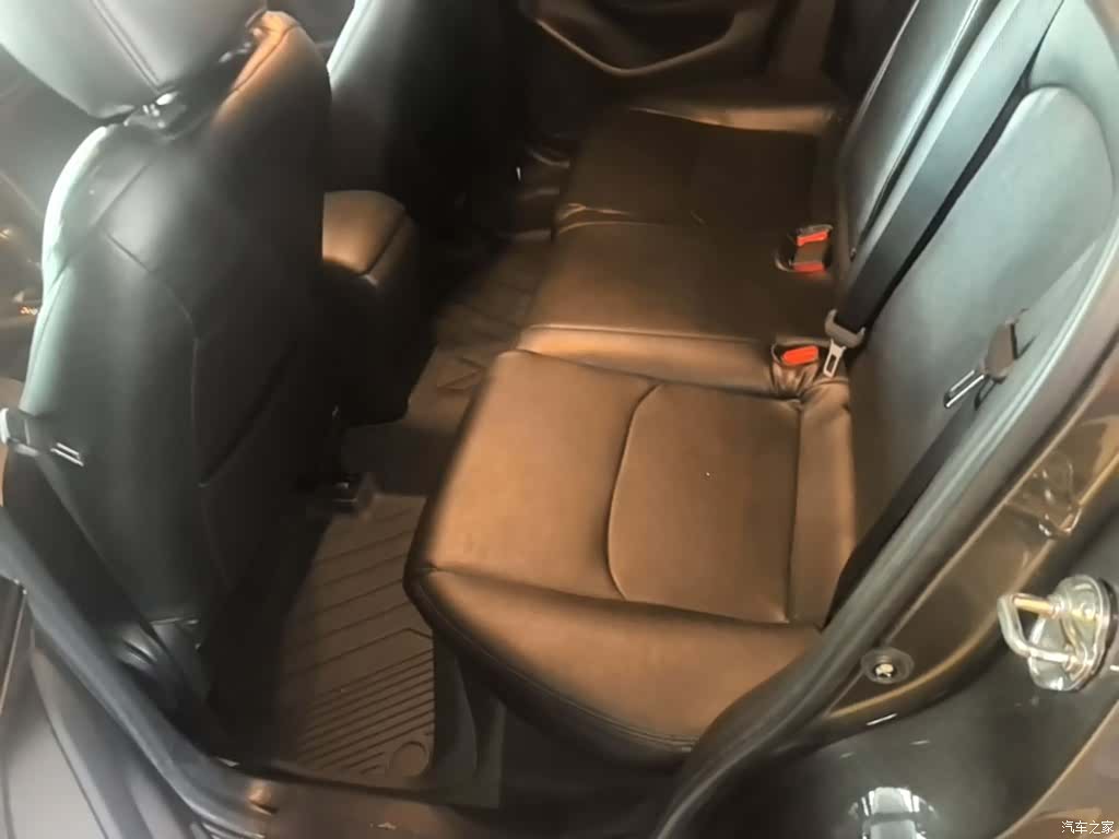 Mazda CX-4, 2021 17