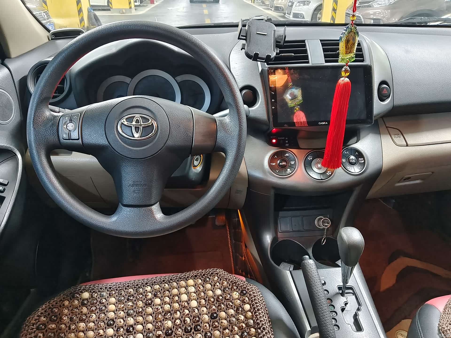 Toyota RAV4, 2011 11