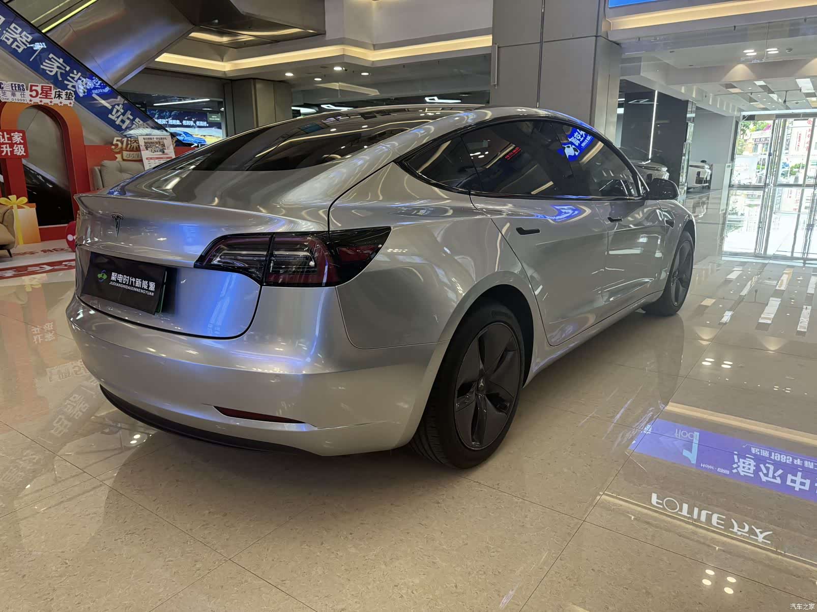 Tesla Model 3, 2020 13