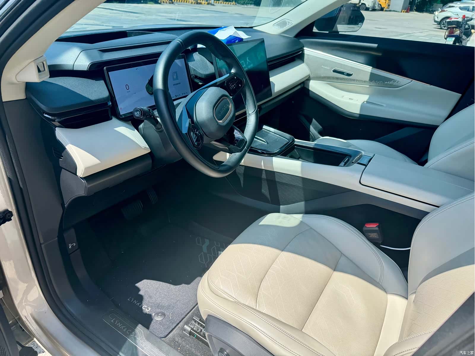 Lynk & Co 02, 2023 9