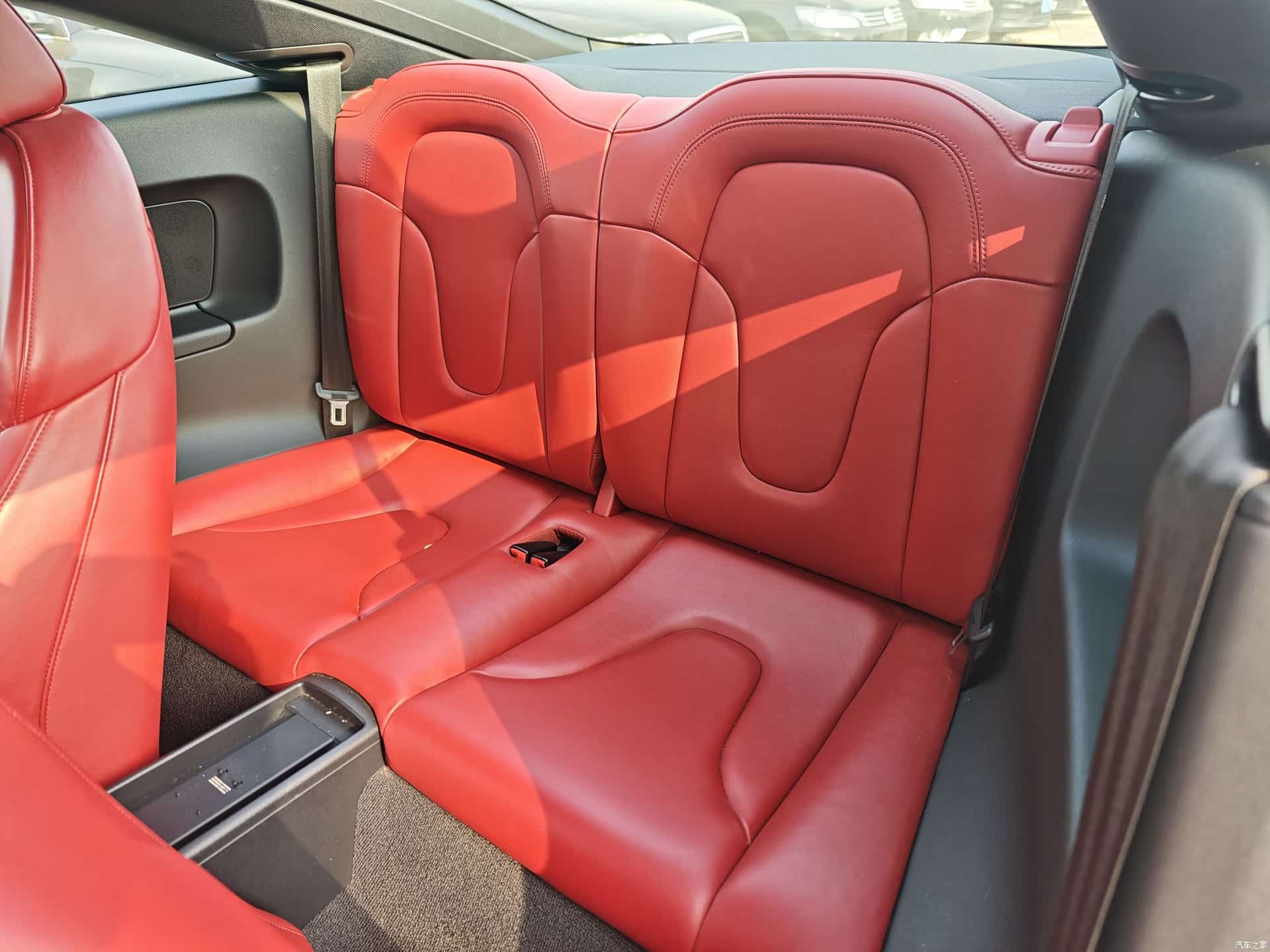 Audi TT, 2011 13