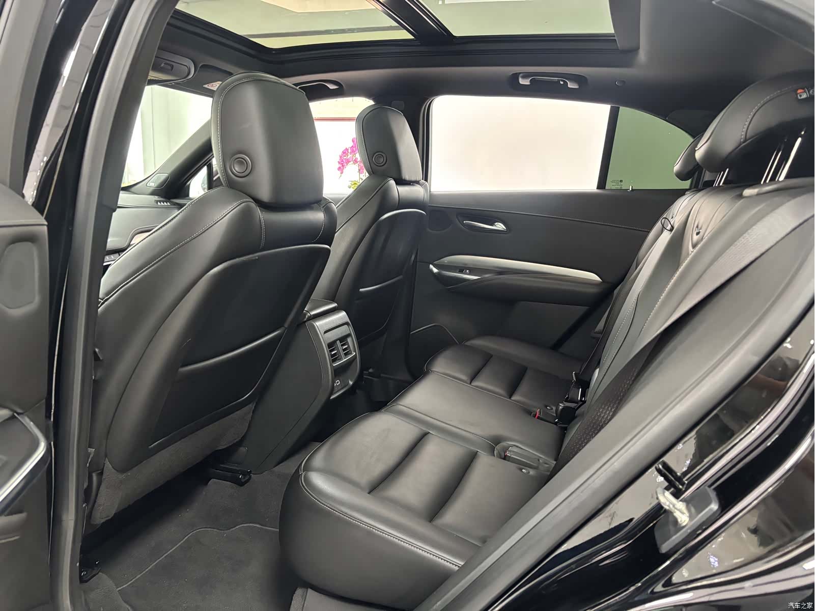 Cadillac XT4, 2021 13