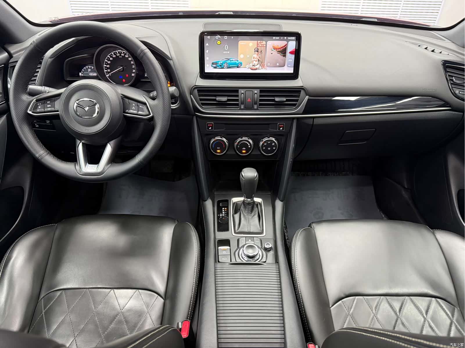 Mazda CX-4, 2023 10
