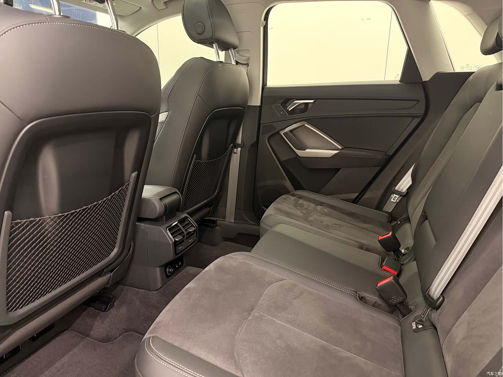 Audi Q3, 2023 8