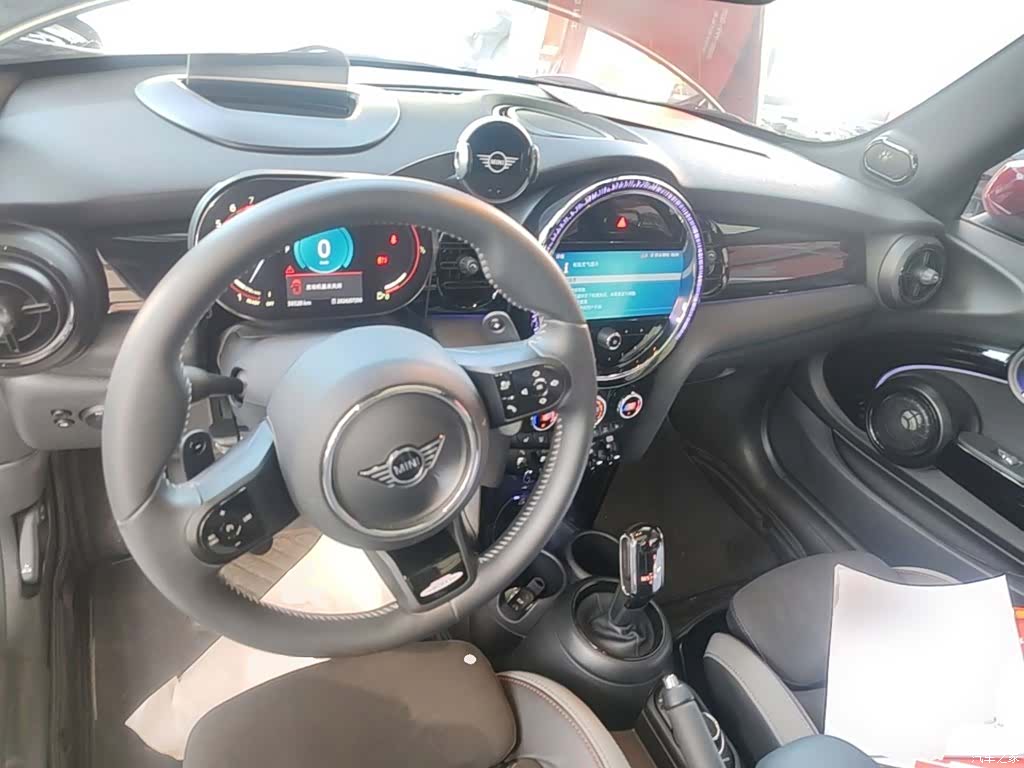 Mini Cooper, 2022 10