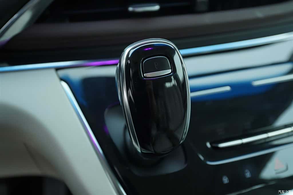 Buick GL8, 2025 9