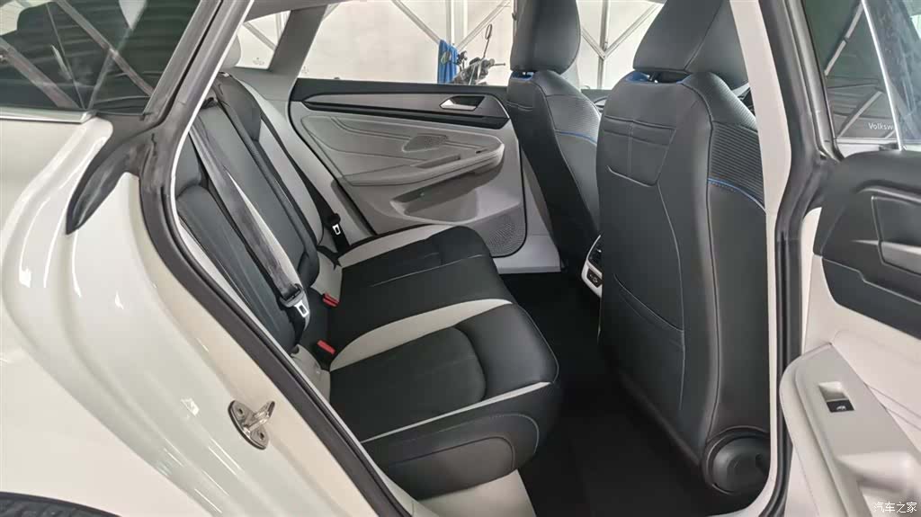 Volkswagen Lamando, 2022 10
