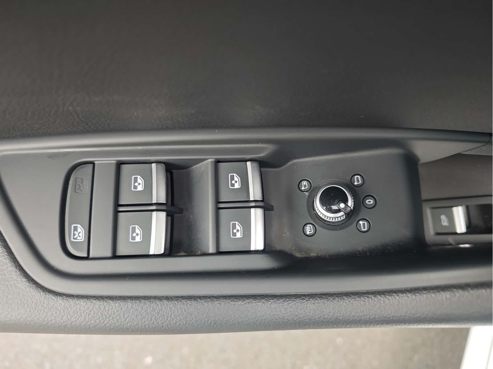 Audi A4L, 2019 16