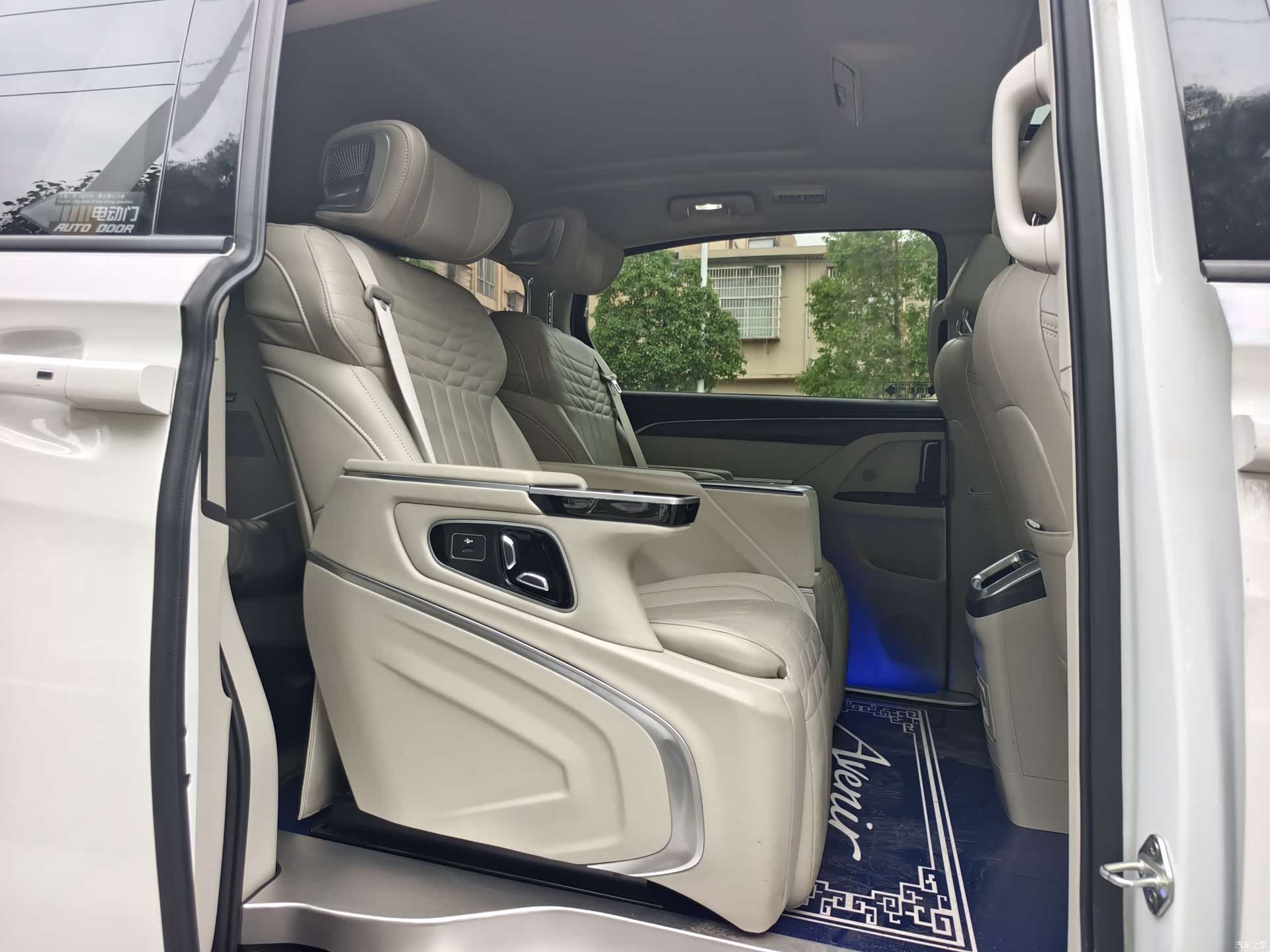 Buick GL8, 2022 11
