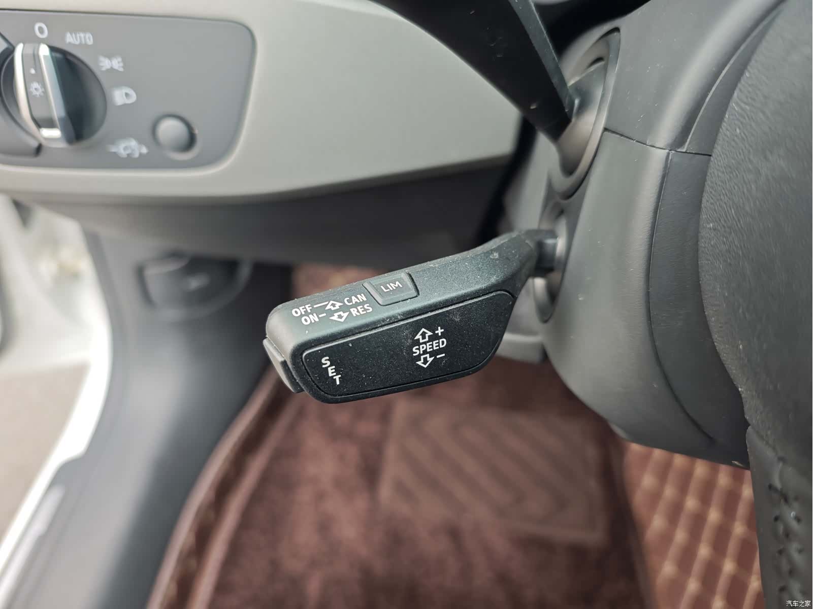 Audi A4L, 2019 18