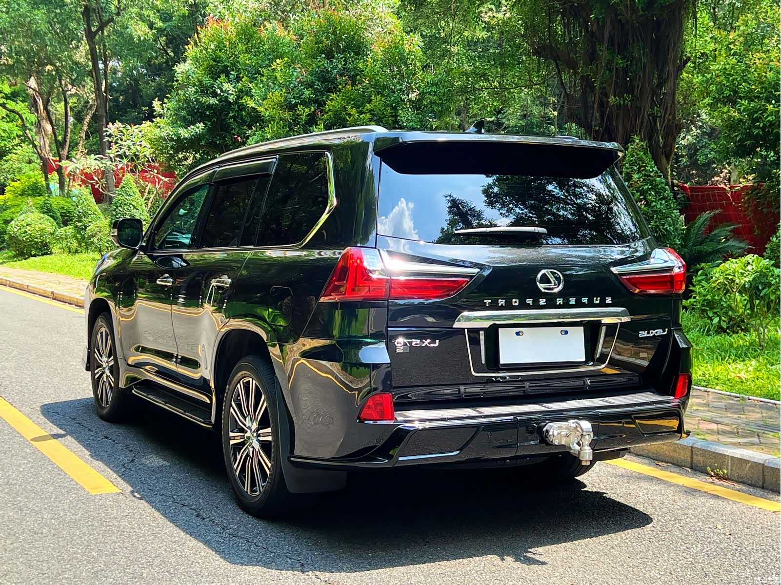 Lexus LX, 2019 17