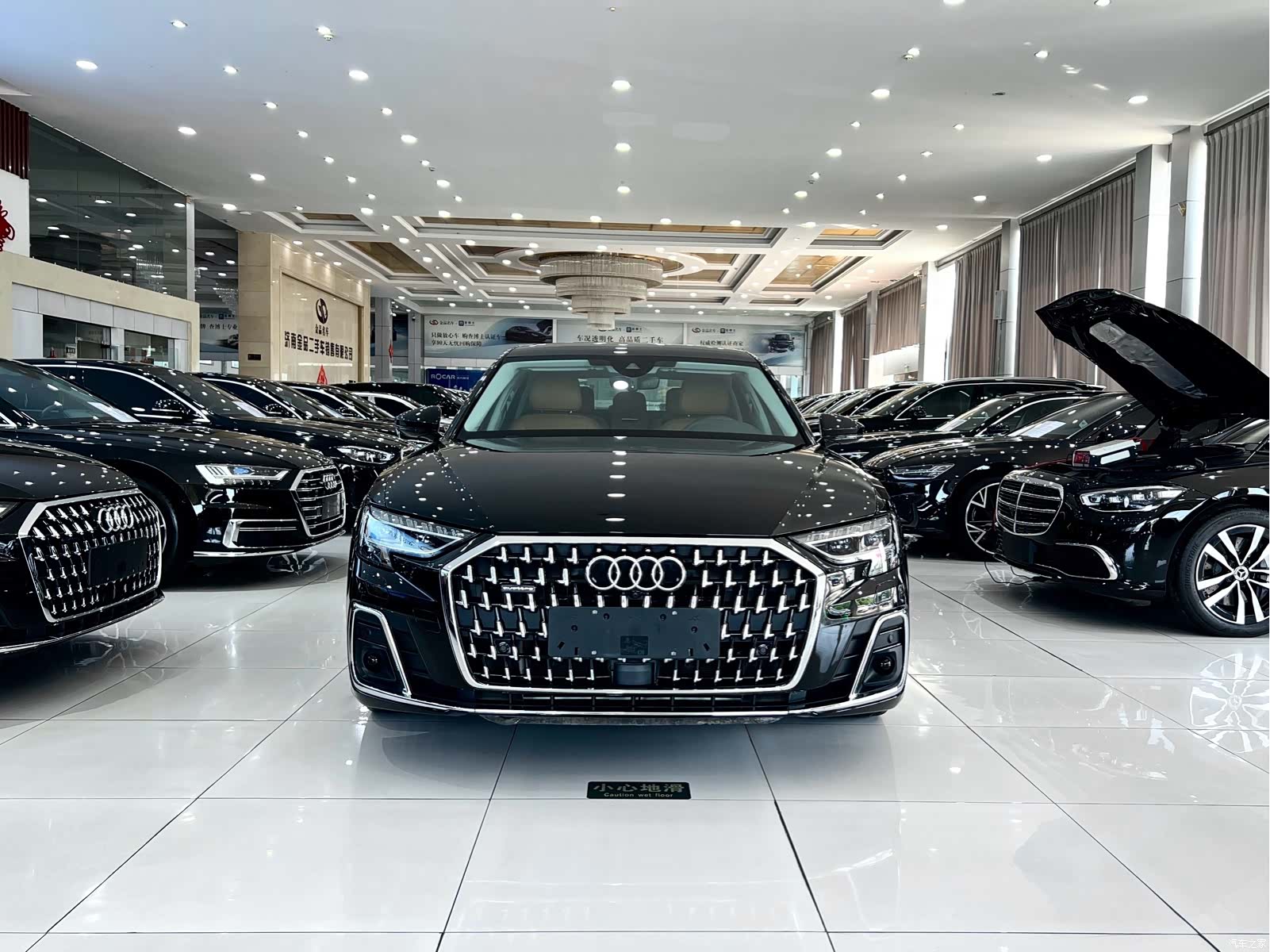 Audi A8L, 2024 3