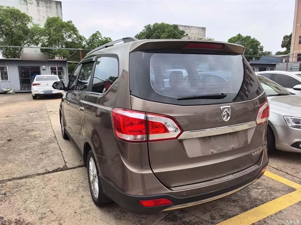 Wuling 730, 2014 все фото