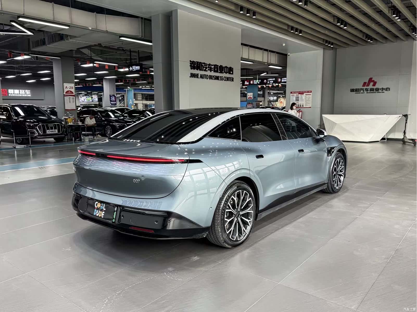 Zeekr 007, 2025 8