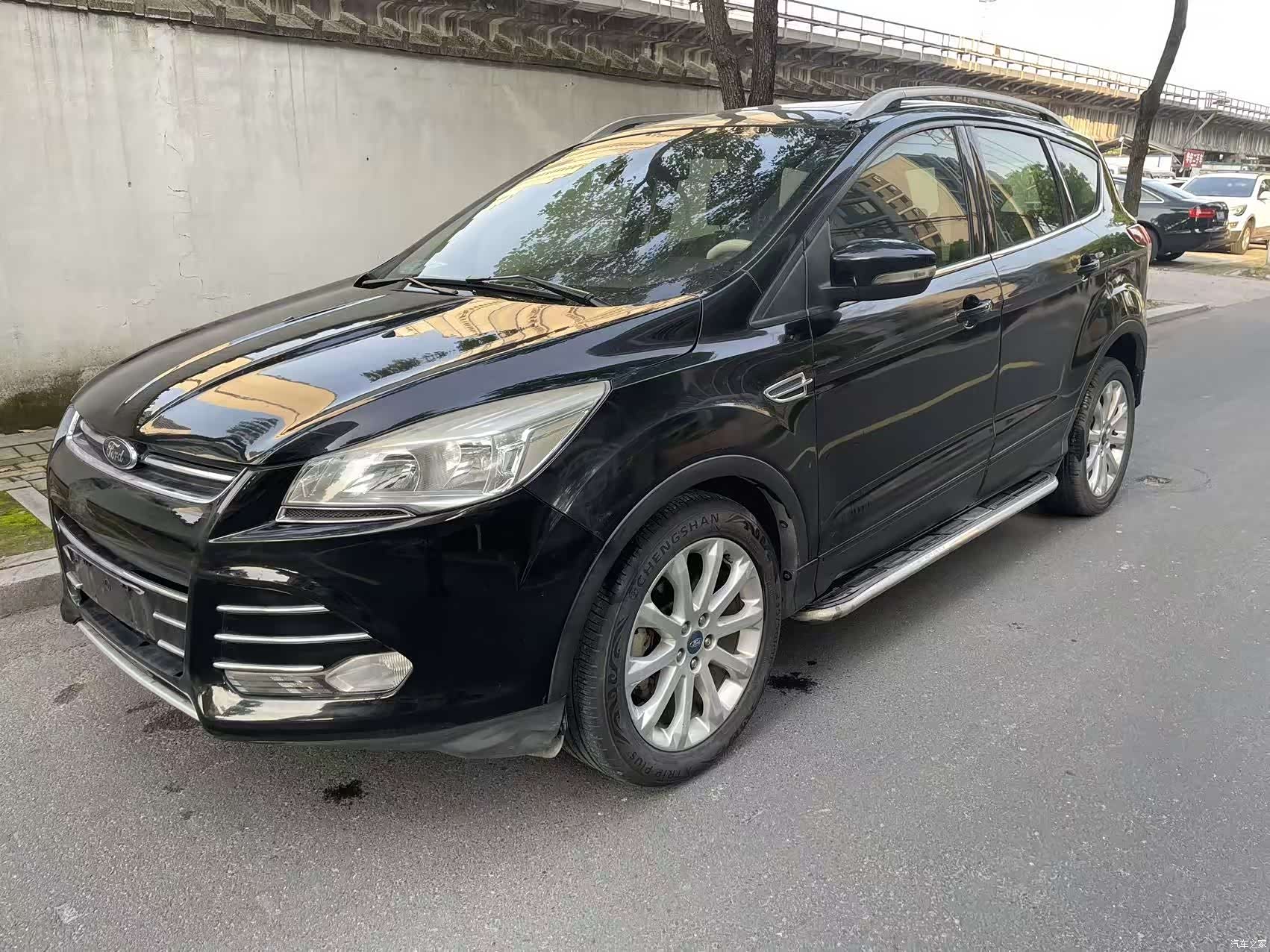 Ford Kuga, 2013 1