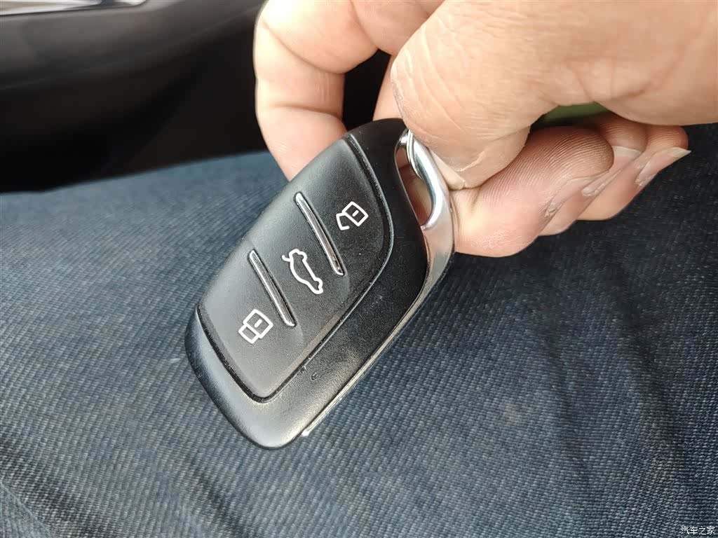 Roewe i5, 2023 9