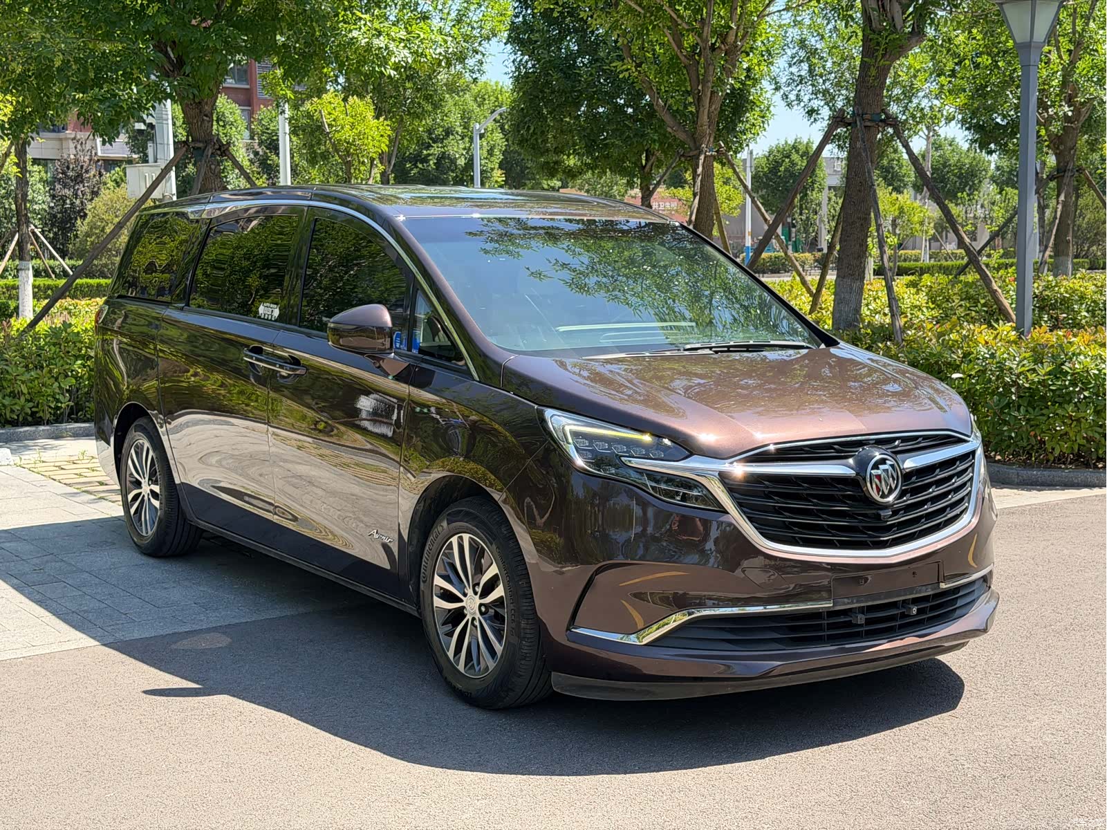 Buick GL8, 2020 3