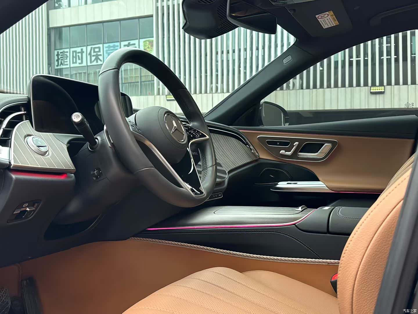 Mercedes-Benz E-Class, 2024 4
