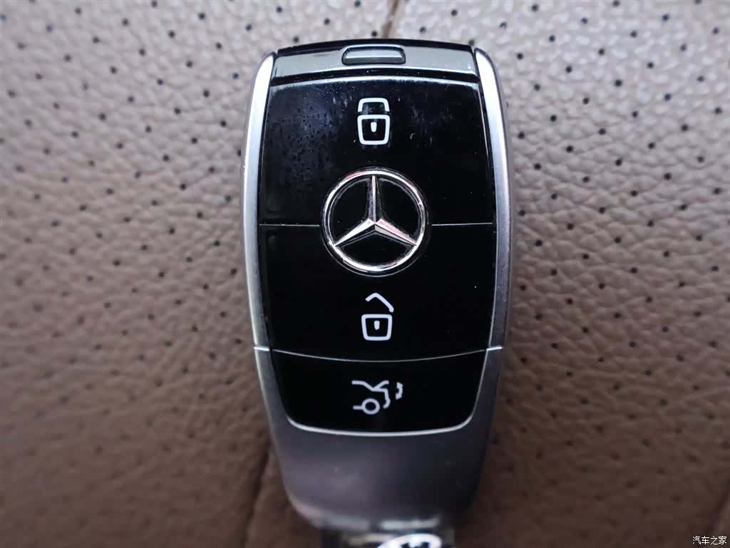 Mercedes-Benz E-Class, 2021 25