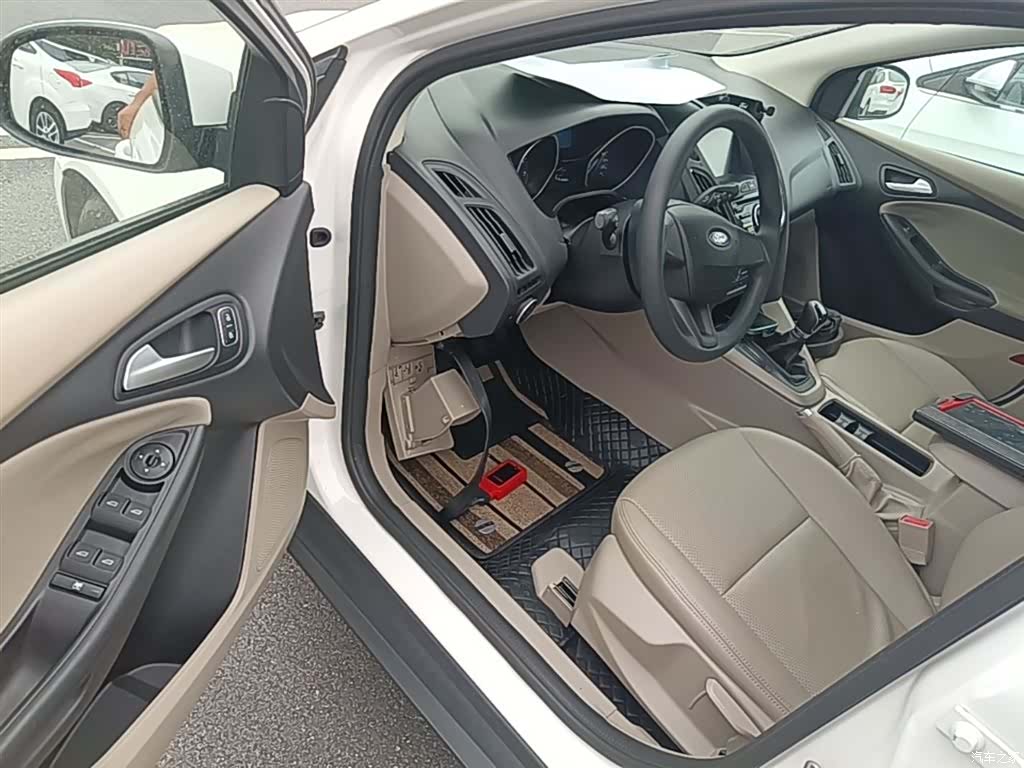 Ford Focus, 2017 16