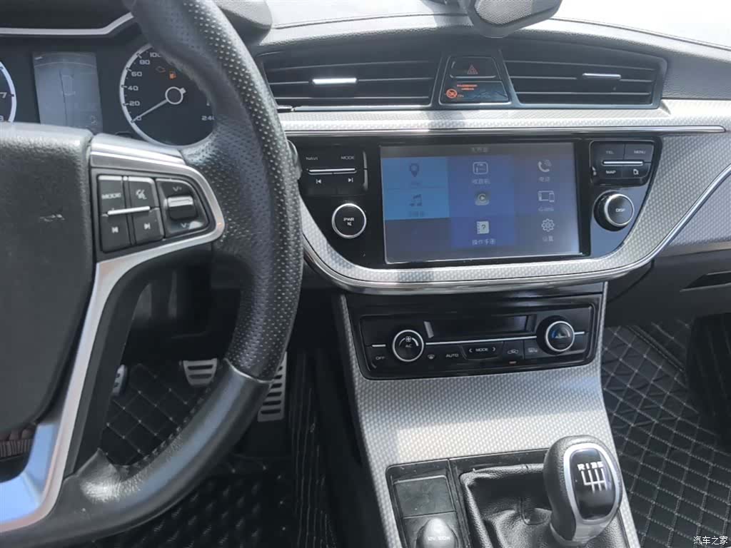 Geely Emgrand, 2017 10
