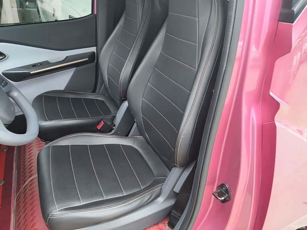 Wuling E200, 2020 17