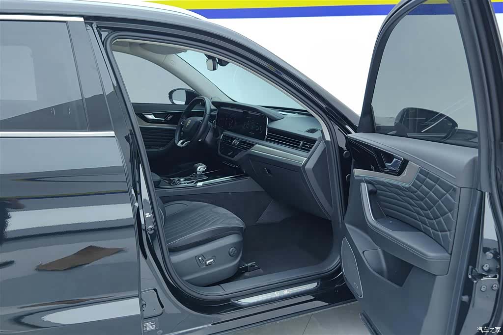 Hongqi HS5, 2022 8