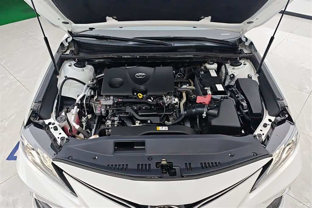 Toyota Camry, 2022 10