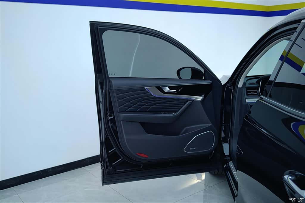 Hongqi HS5, 2022 7