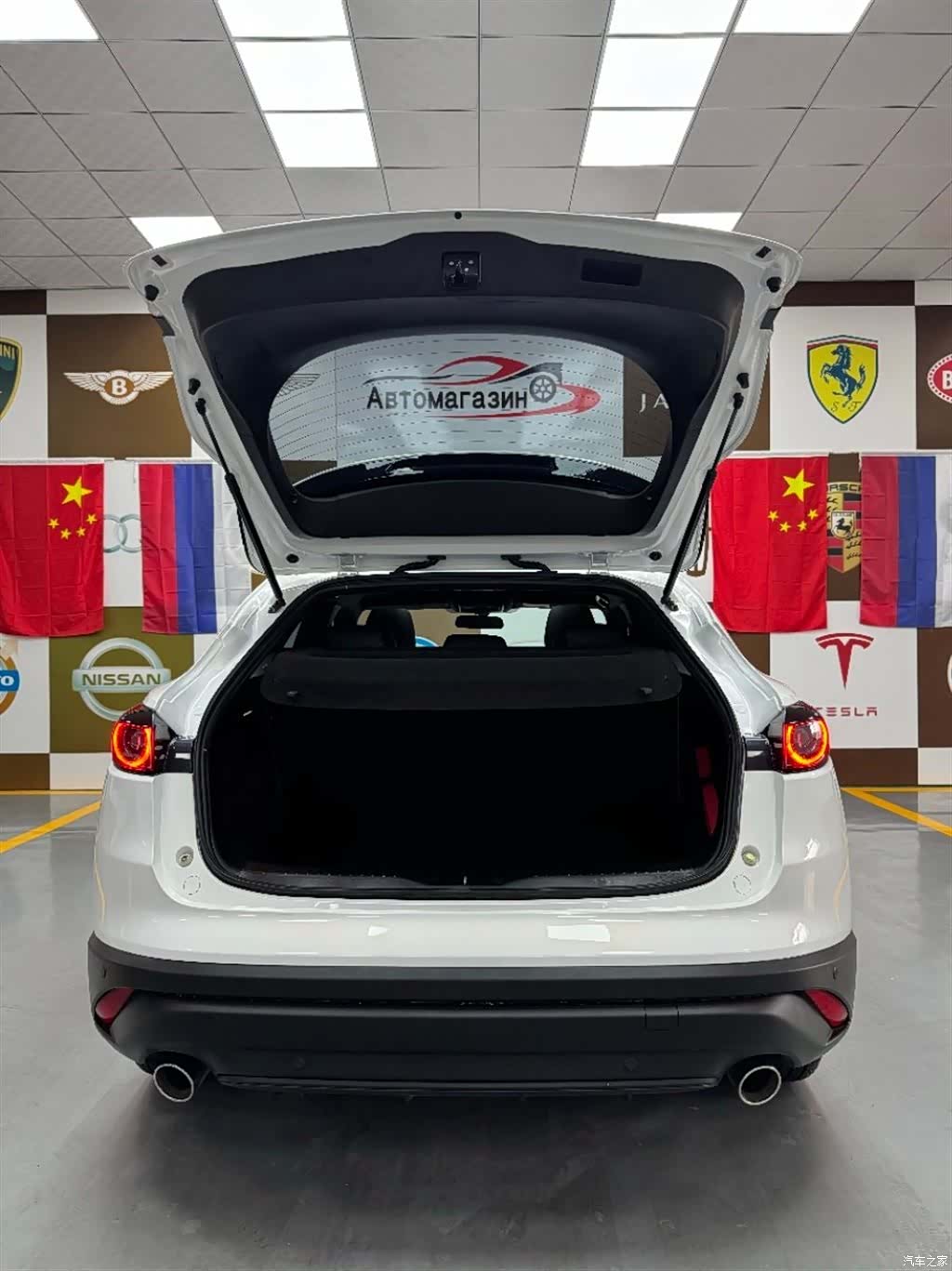 Mazda CX-4, 2023 19